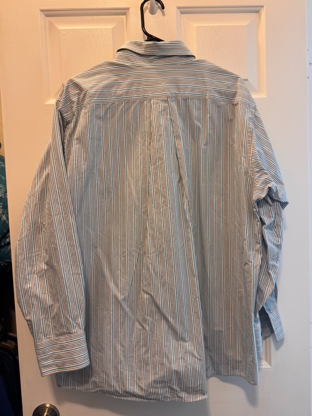 Michael Kors Men's White Dress Shirt with Blue & Red Stripes. Size:XL - Picture 3 of 4